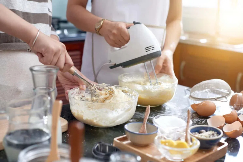 can you mix cookie dough with a hand mixer 你能用手动搅拌机搅拌饼干面团吗